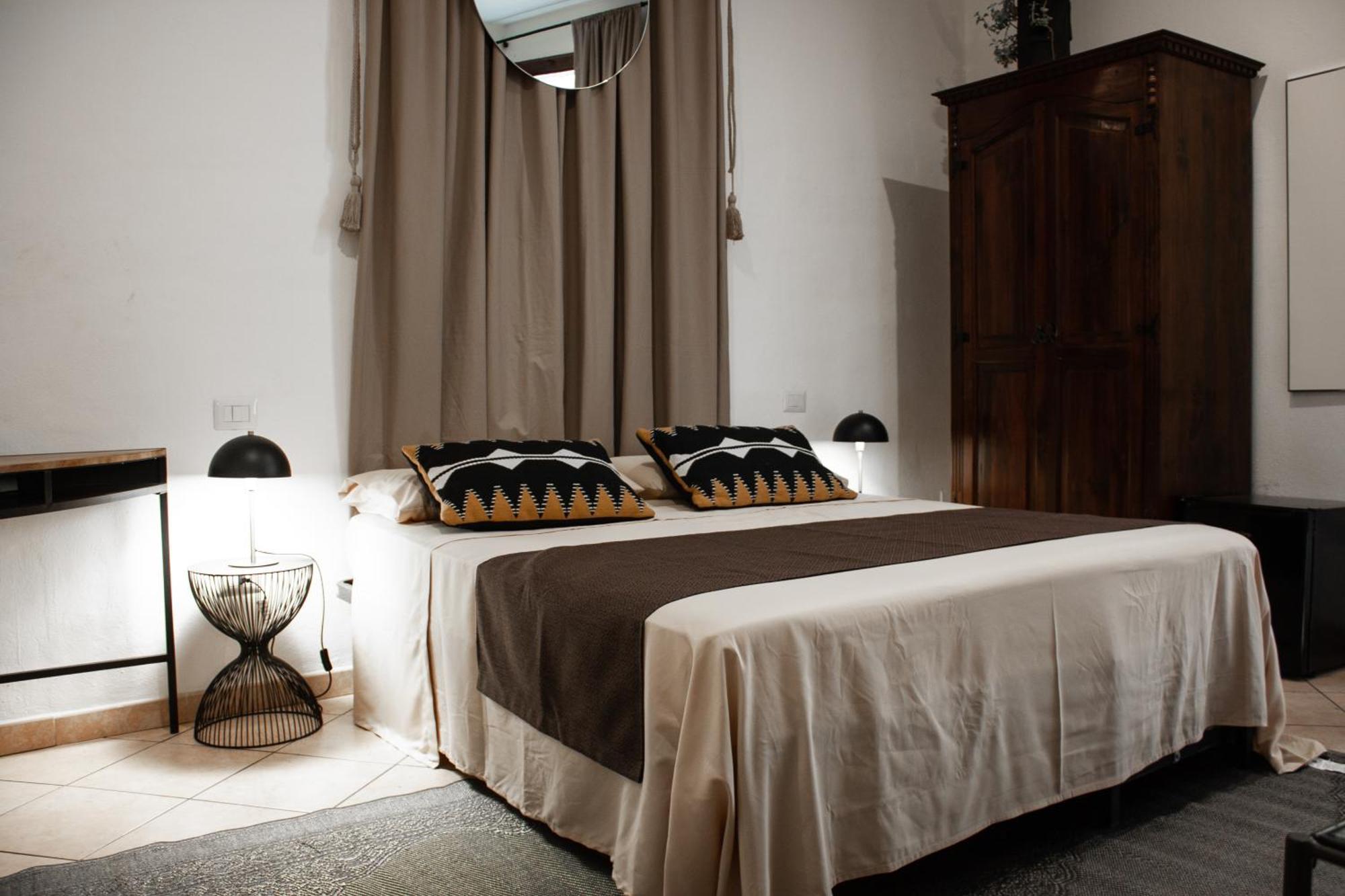 Castello'S Rooms Кальяри Экстерьер фото